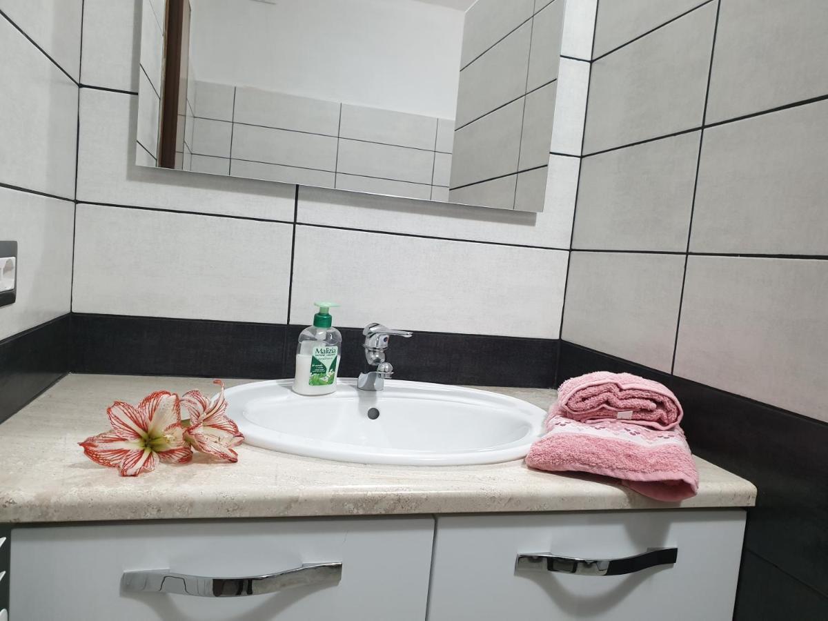 Sperry'S House Porto Torres Apartment Екстериор снимка